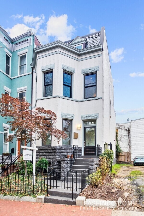 Building Photo - 1964 2nd St NW