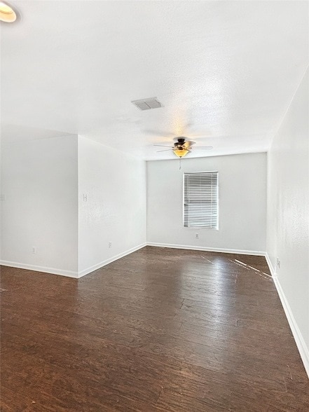 Building Photo - 1217 Caroline Dr