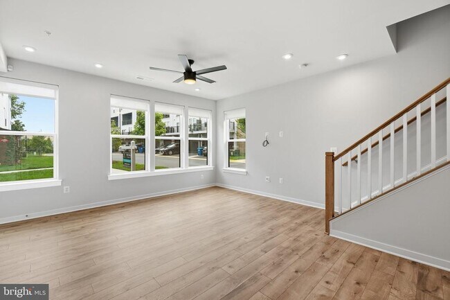 Building Photo - 44481 Wolfhound Sq