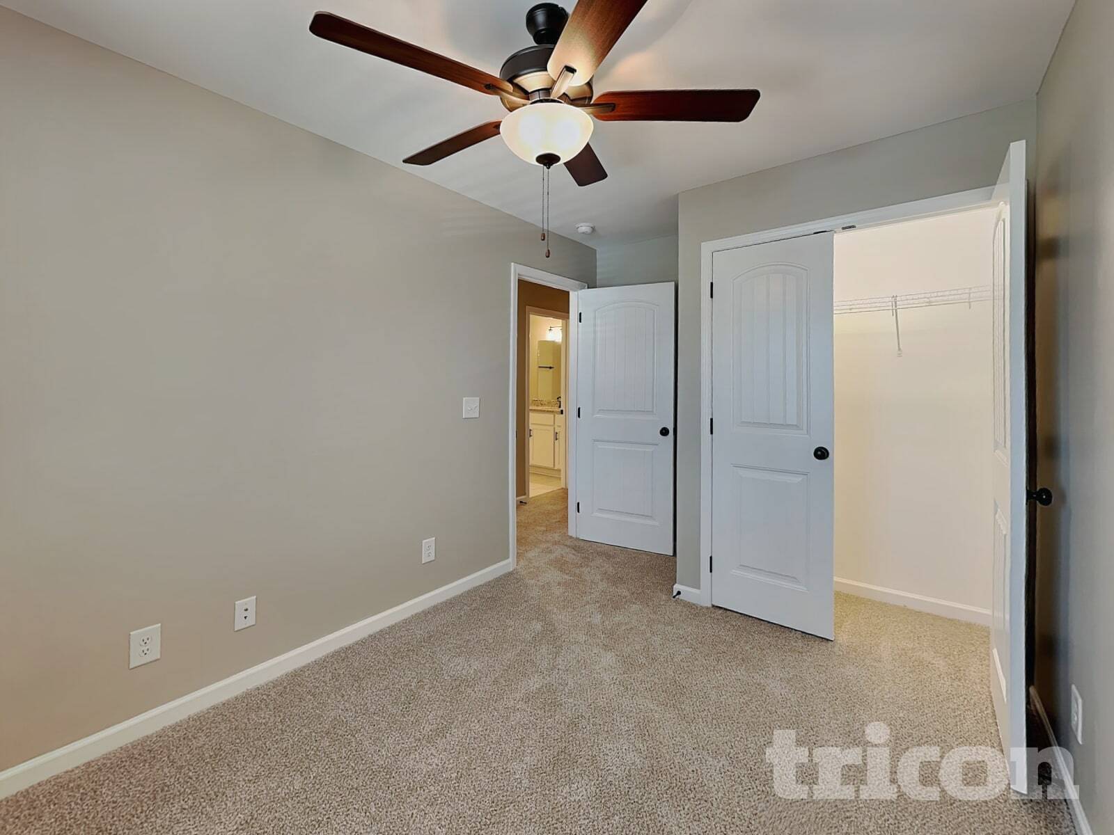 Building Photo - 220 Signature Pl