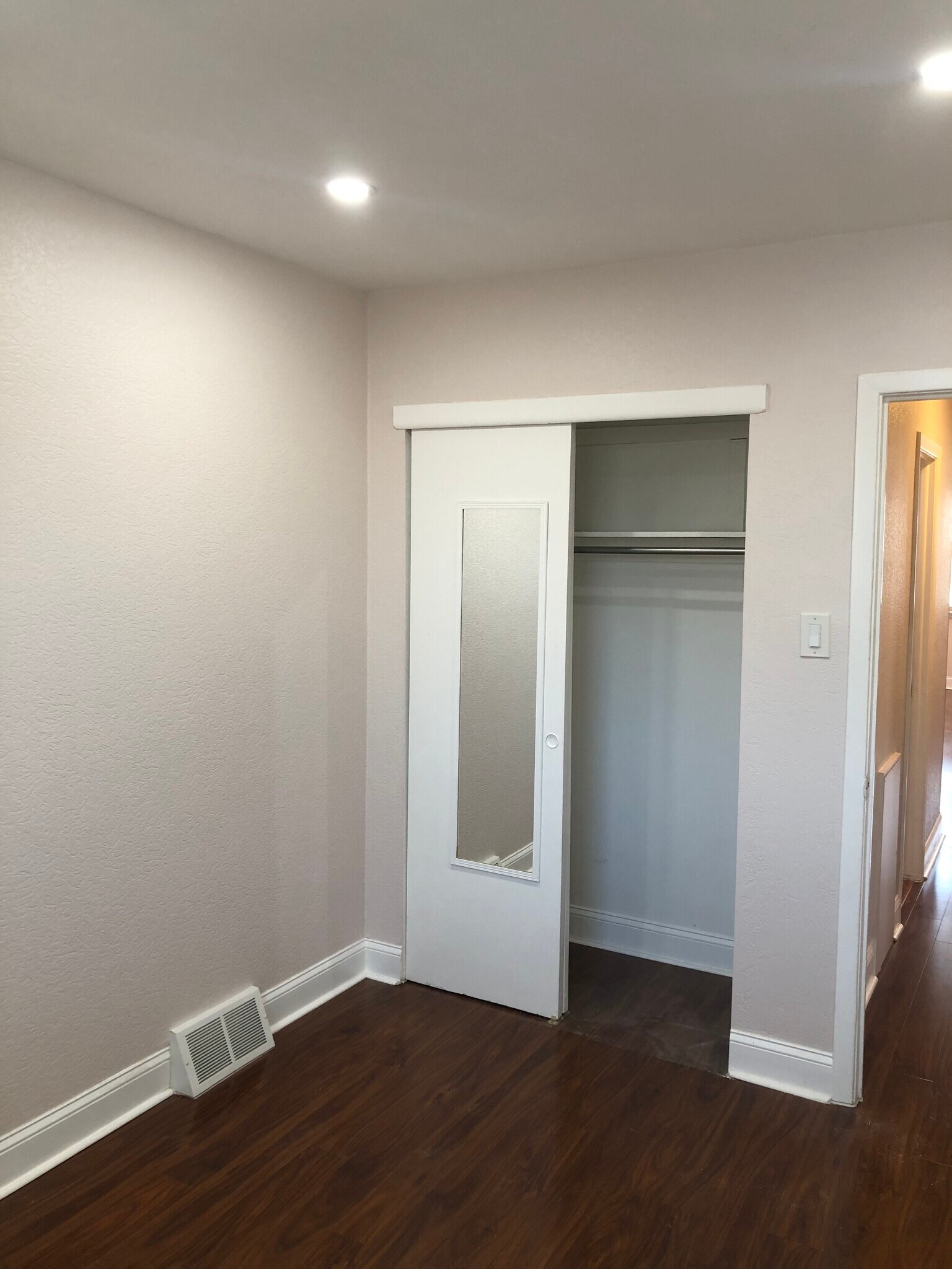 Building Photo - 203 Alnus St