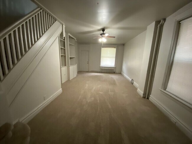 Building Photo - 5 Bedroom house harrisburg for rent 1,200 a month