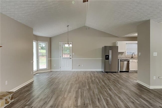 Building Photo - 77 Breckenridge Dr