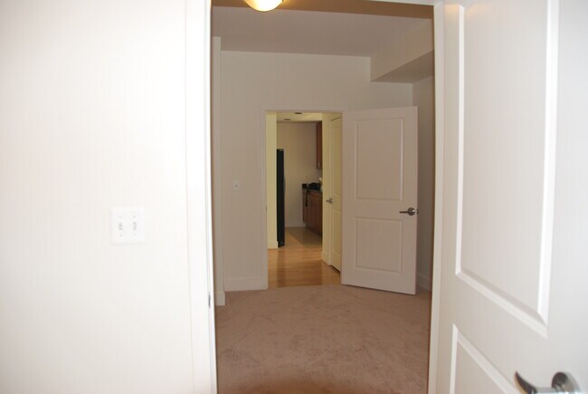 Building Photo - 4101 Albemarle St NW