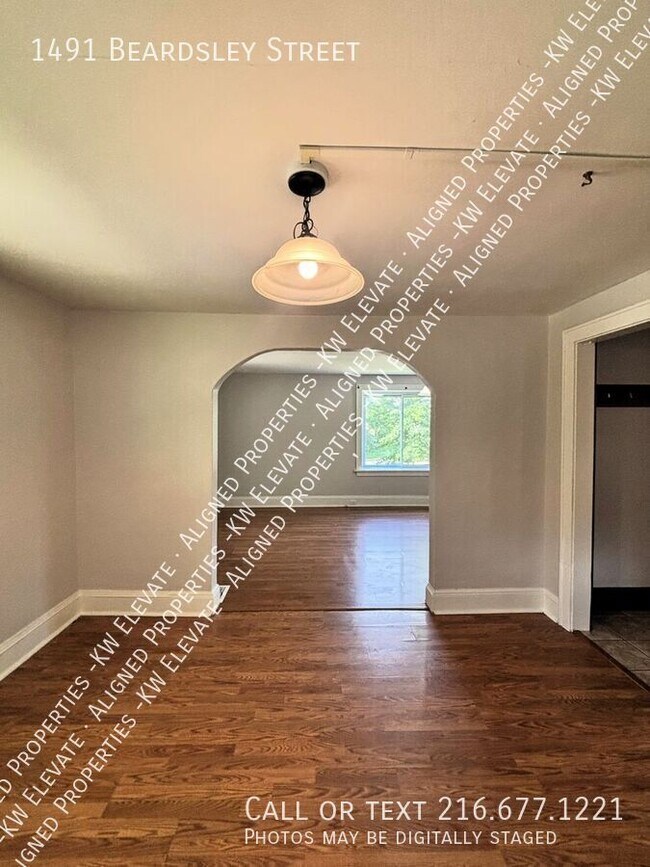 Building Photo - 1491 Beardsley St