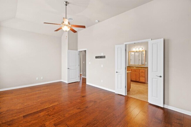 Building Photo - 121 Greene