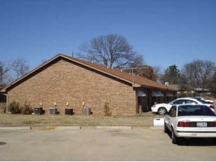 Building Photo - 225 Greenhill