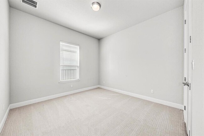 Building Photo - 1813 Mazarro Dr