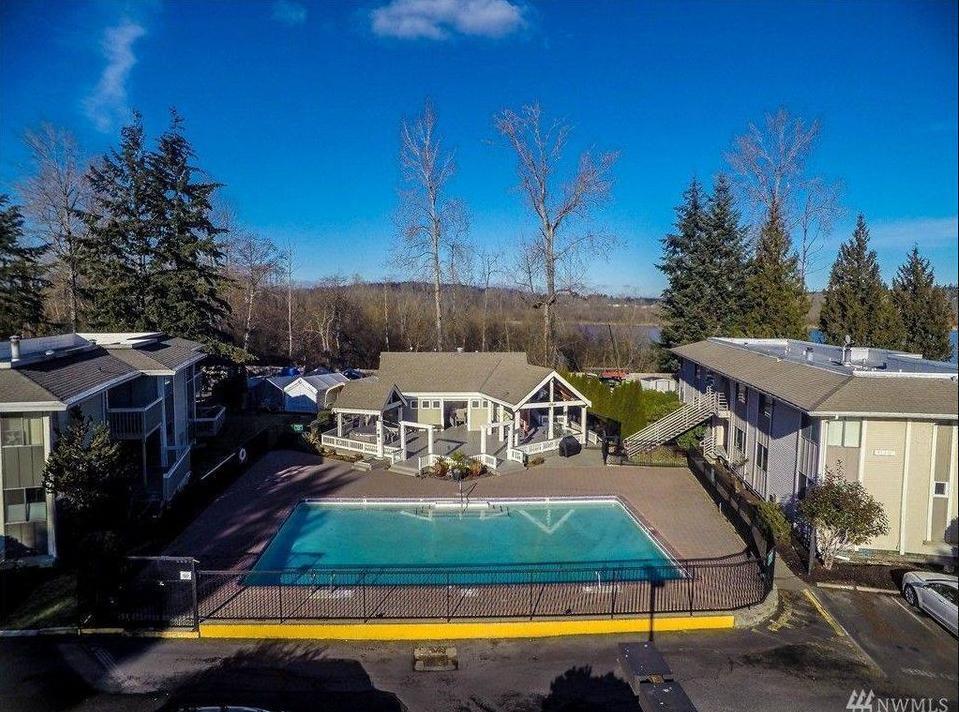 Birds eye view - 17305 NE 45th St