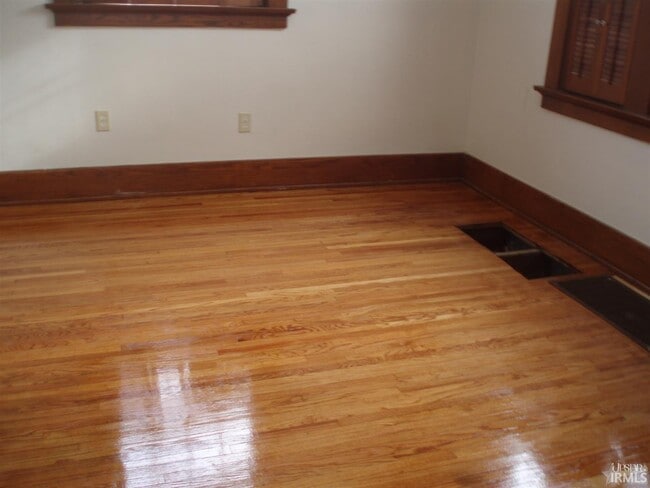 Building Photo - 1811 Tilden Ave