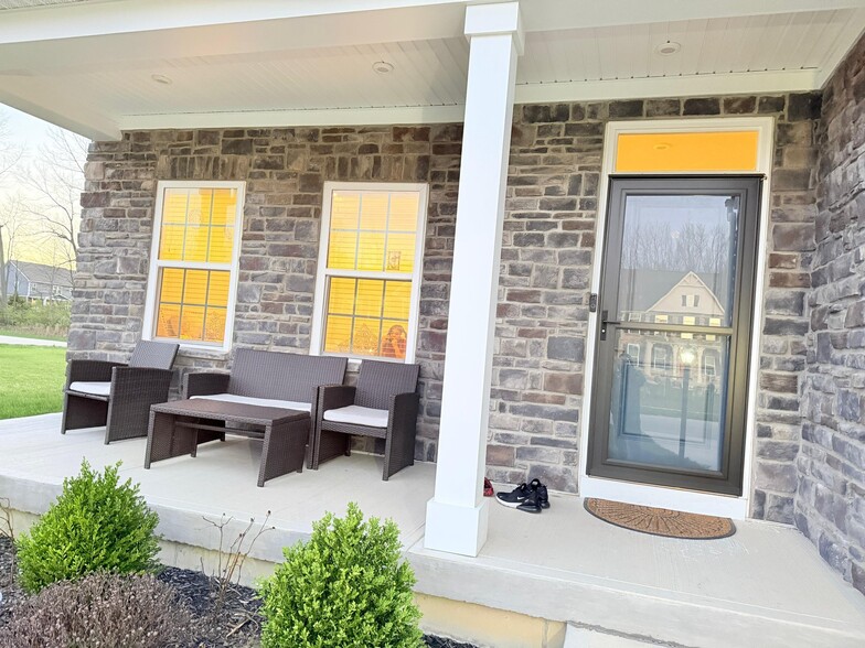 Building Photo - 1039 Fairwater Springs Dr