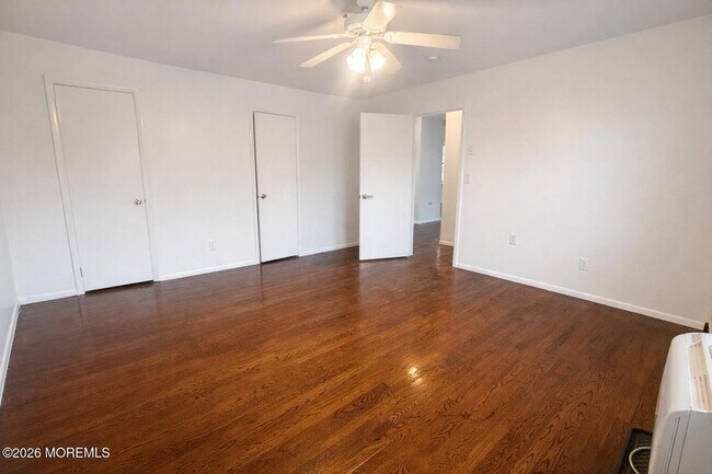 Building Photo - 364 Westwood Ave