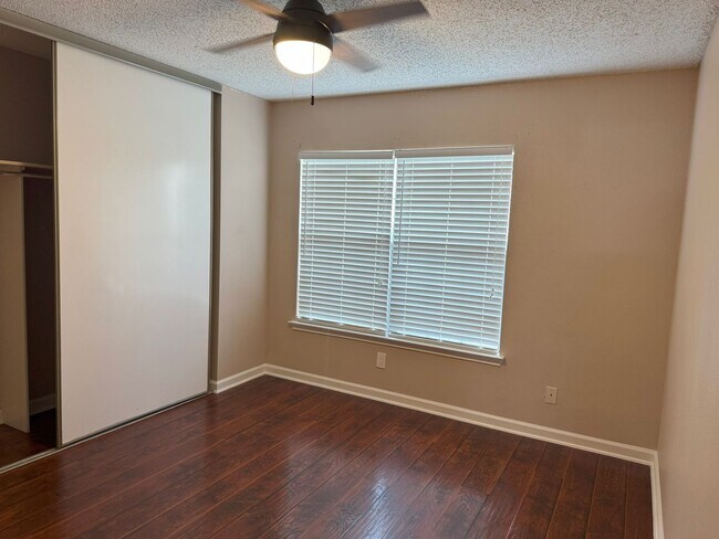 Building Photo - 6807 Flatstone Pass