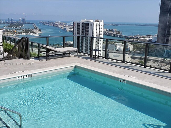 Building Photo - 1600 NE 1st Ave