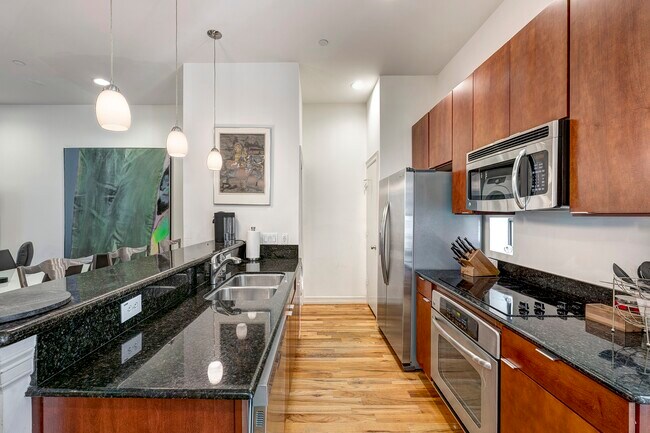 Building Photo - 1525 Birdsall St