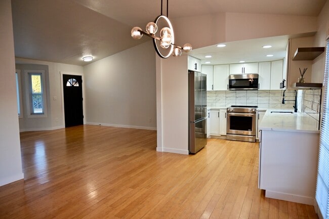 Building Photo - 4400 S Carbine Ave