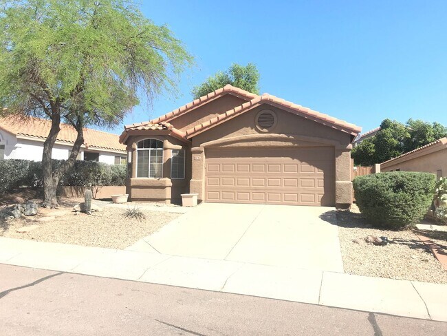 Building Photo - 2036 E Windsong Dr