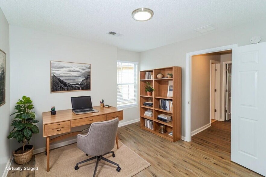 Building Photo - 9728 Tucker Creek Cove