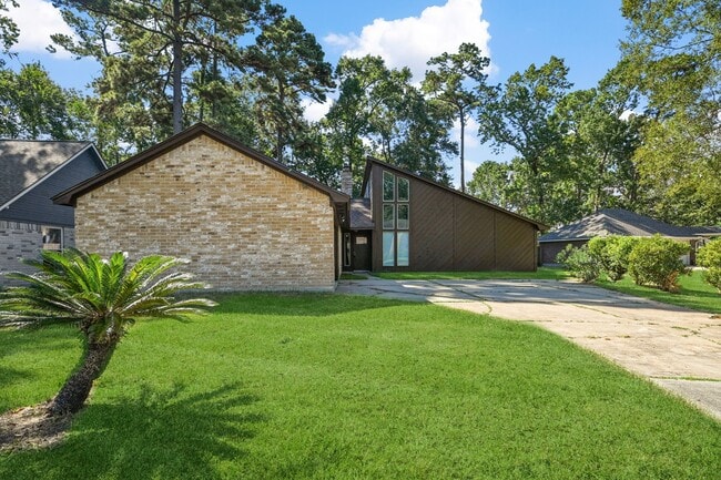 Building Photo - 16111 Fan Tail Dr