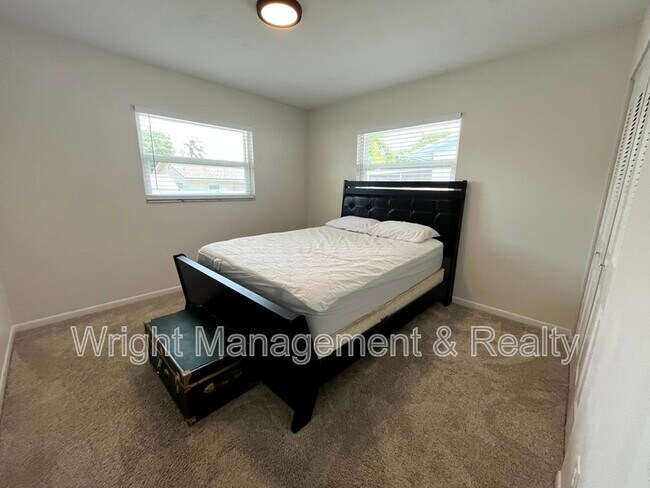 Building Photo - 1403 Stonehaven Way