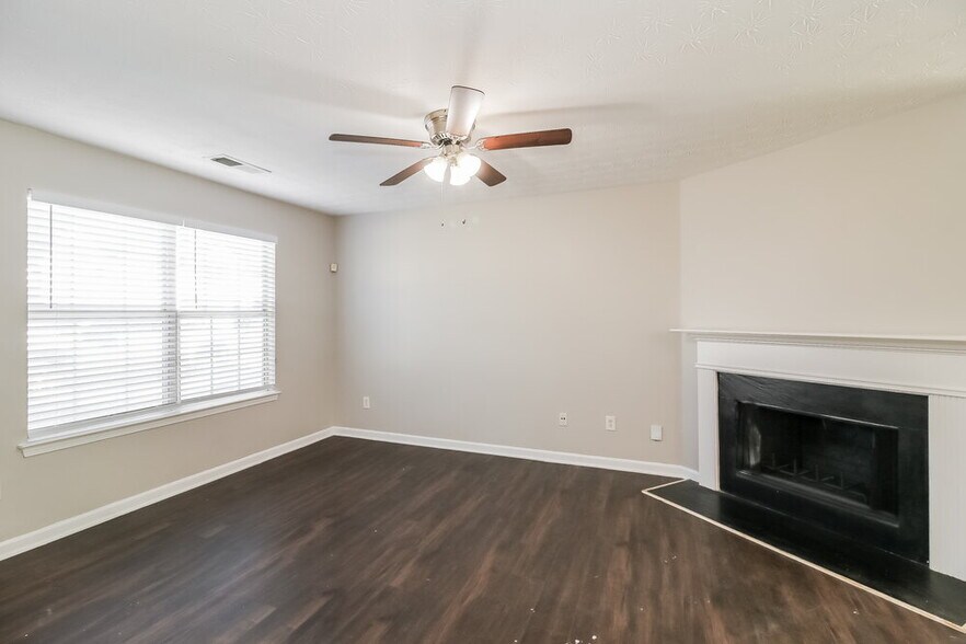 Building Photo - 6432 E Meyer Dr