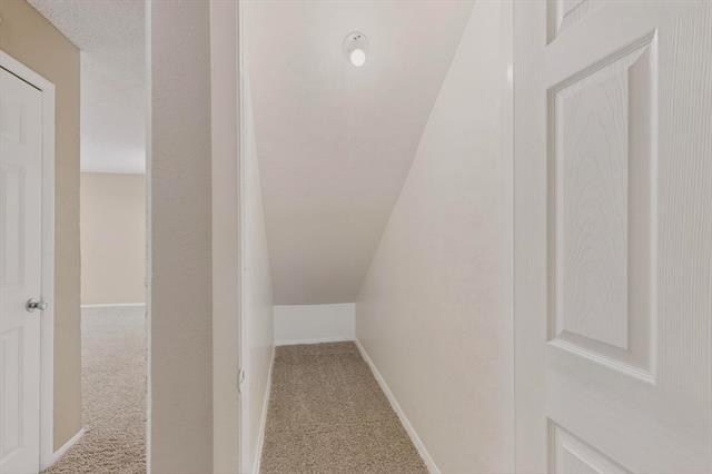 Building Photo - 913 W Rochelle Rd