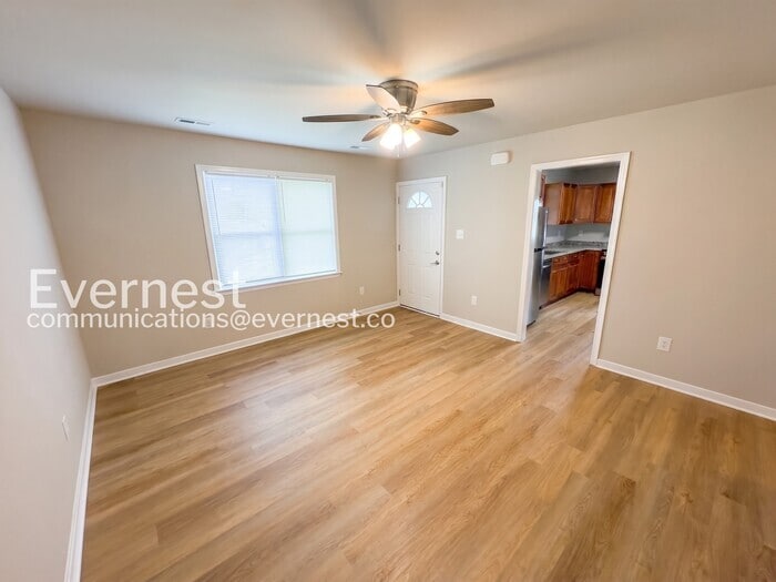 Building Photo - 15801 Meridian Ave