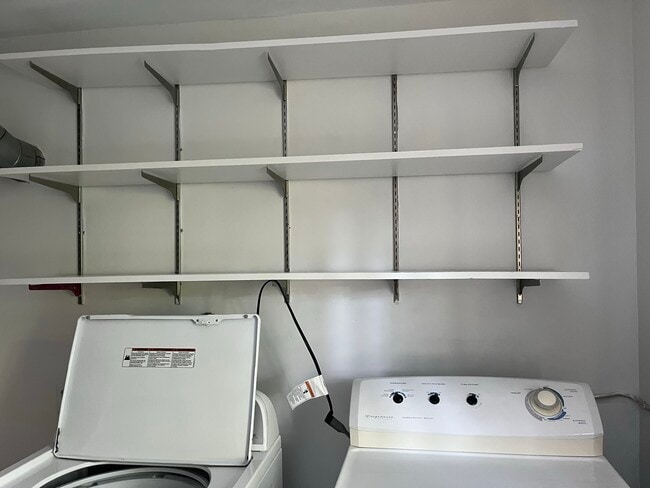 Building Photo - 123 S Jefferson St