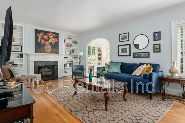 Building Photo - 1329 33rd St S