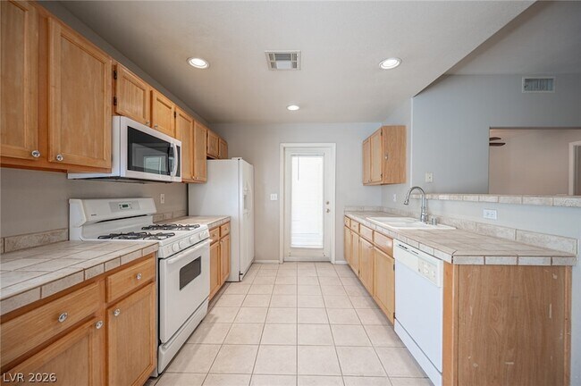 Building Photo - 10211 Red Pueblo Pl