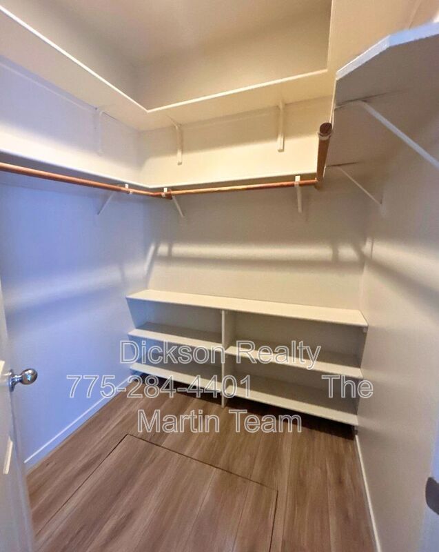 Building Photo - 5353 Desert Peach Dr