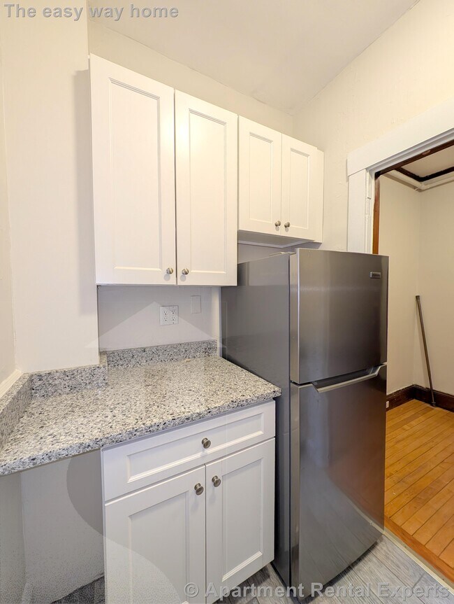 Building Photo - 5 Linnaean St