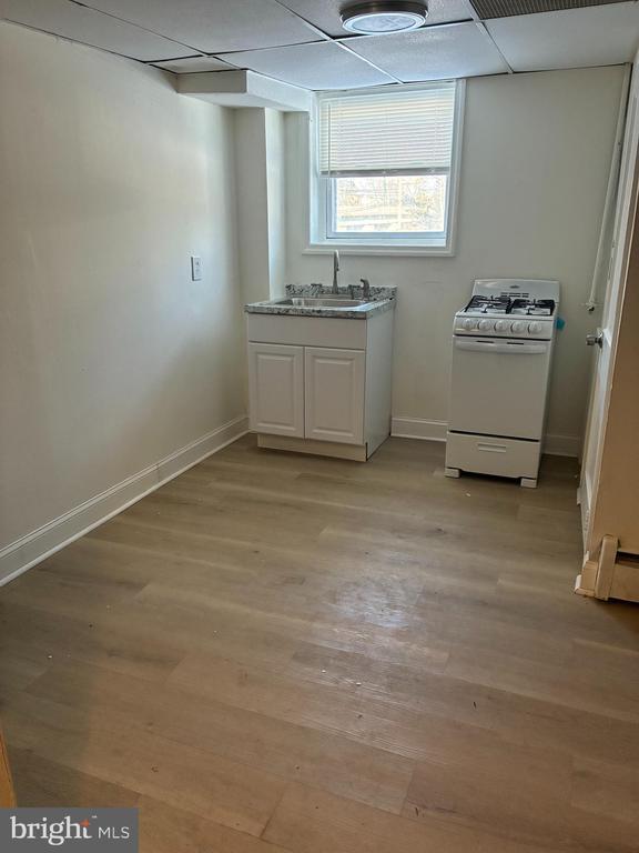 Building Photo - 1800 Garrett Rd