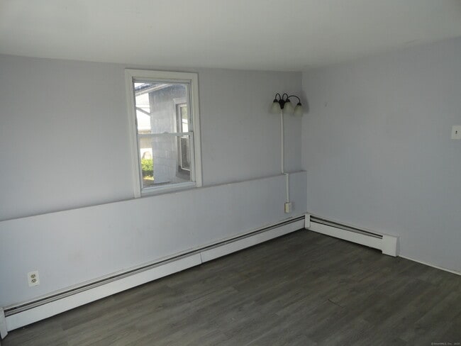 Building Photo - 177 E Pearl St