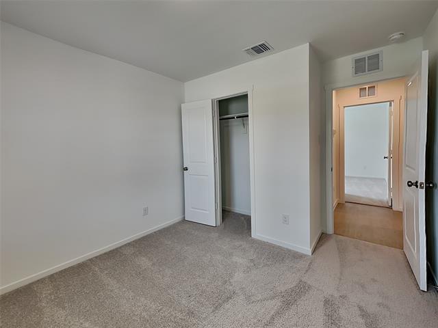 Building Photo - 3707 Longleaf Dr