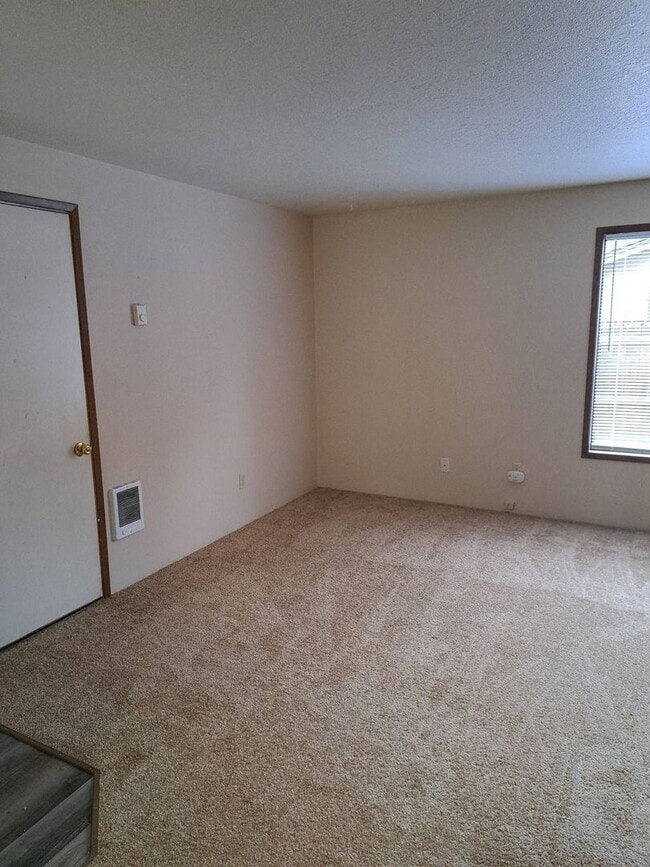 Building Photo - 1826 NE Wichita Way
