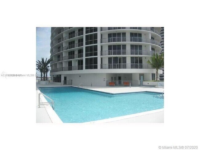 Building Photo - 1750 N Bayshore Dr