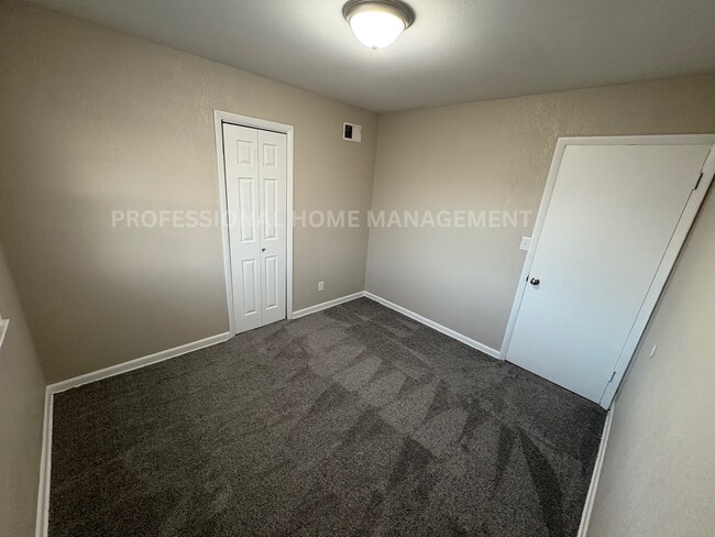 Building Photo - Coming Soon! Freshly Remodeled 3-Bedroom, 1-Bathroom with 2-Car Detached Garage!