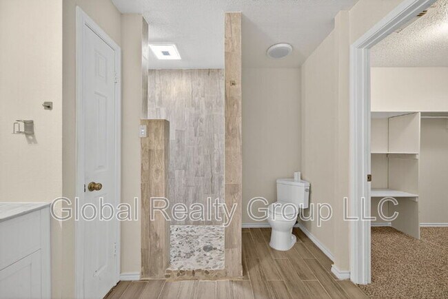 Building Photo - 3580 Olde Moss St