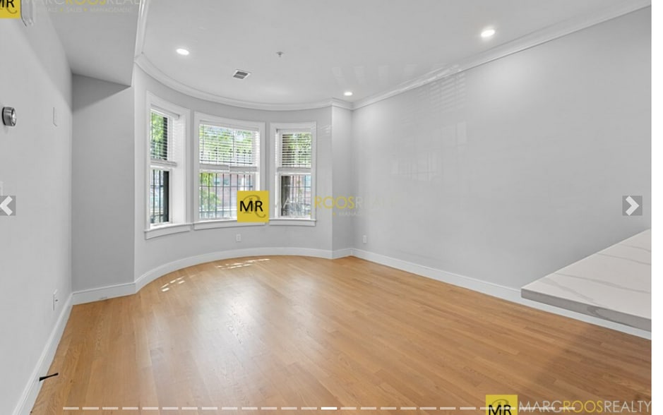 Building Photo - 533 Newbury St