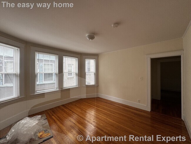 Building Photo - 156-158 Summer St Unit #315