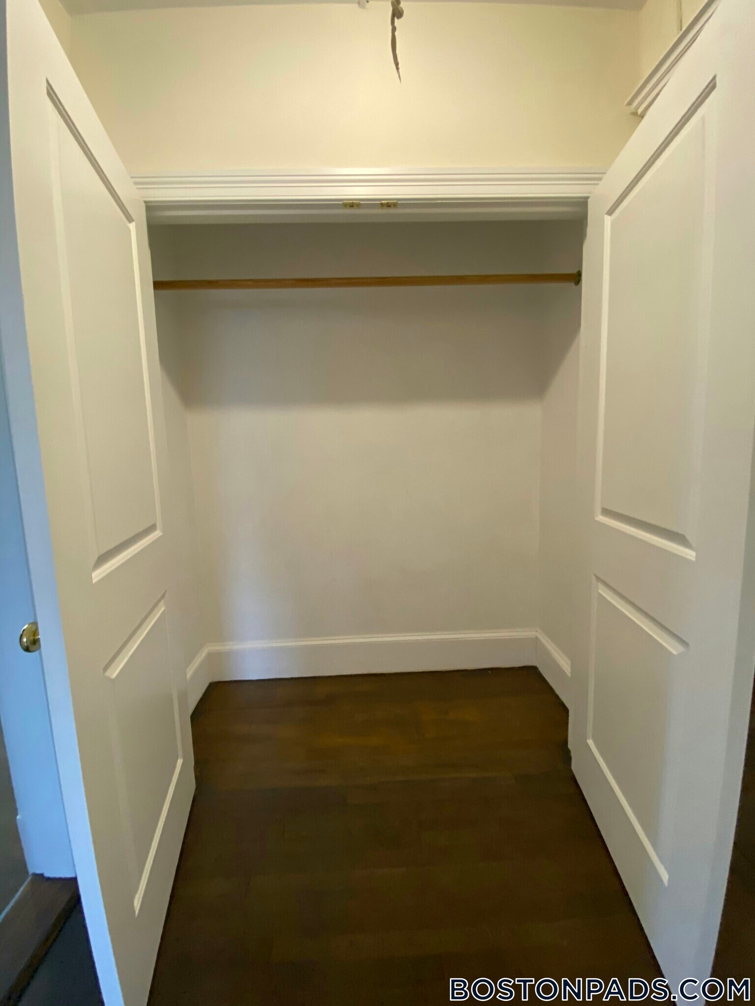 Building Photo - 452 Park Dr