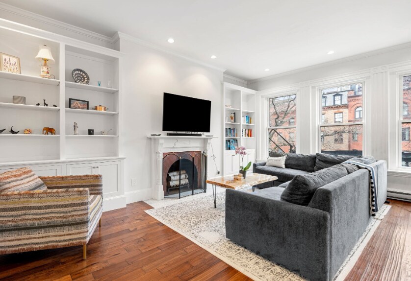 Building Photo - 461 Beacon St
