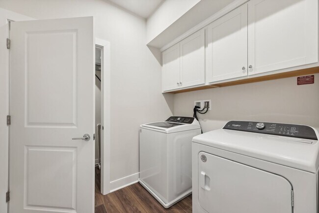 Building Photo - 106 Saint Ives Pl