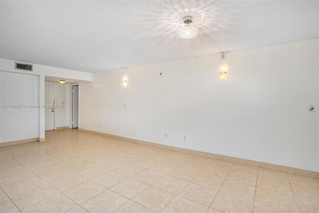 Building Photo - 3553 Magellan Cir