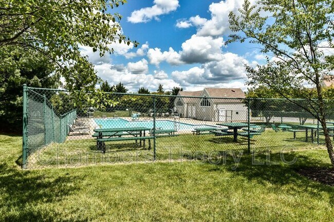 Building Photo - 21820 Leatherleaf Ct