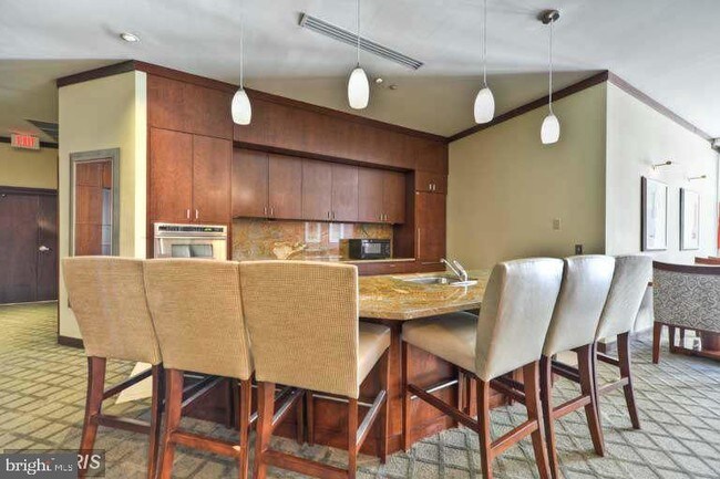 Building Photo - 11760 Sunrise Valley Dr