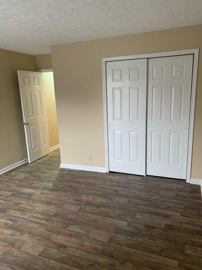 Building Photo - 3746 Chamberlain Ct