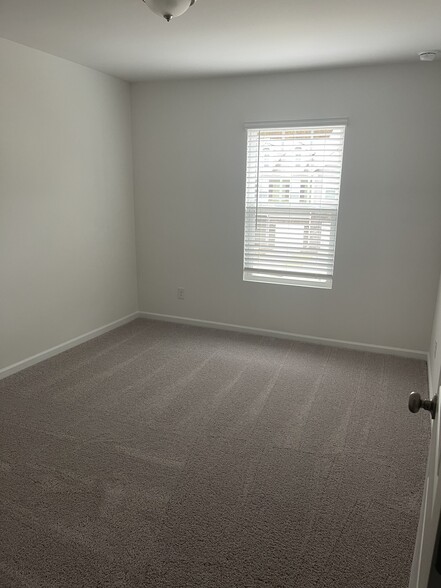 Building Photo - 3509 Nimbell Rd