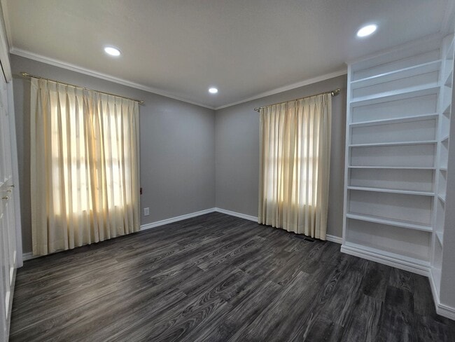 Building Photo - 3 Bedroom 2 Bath home in Shawnee!